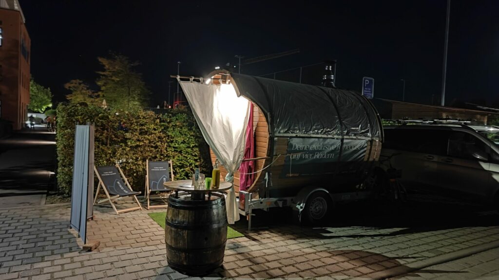 Sauna Event für Vereine und Unternehmen – Auszeit fürs ganze Team 2 Mobile Sauna für Club- und Vereinsfeiern mieten: Für eine Spa-Auszeit mit Team