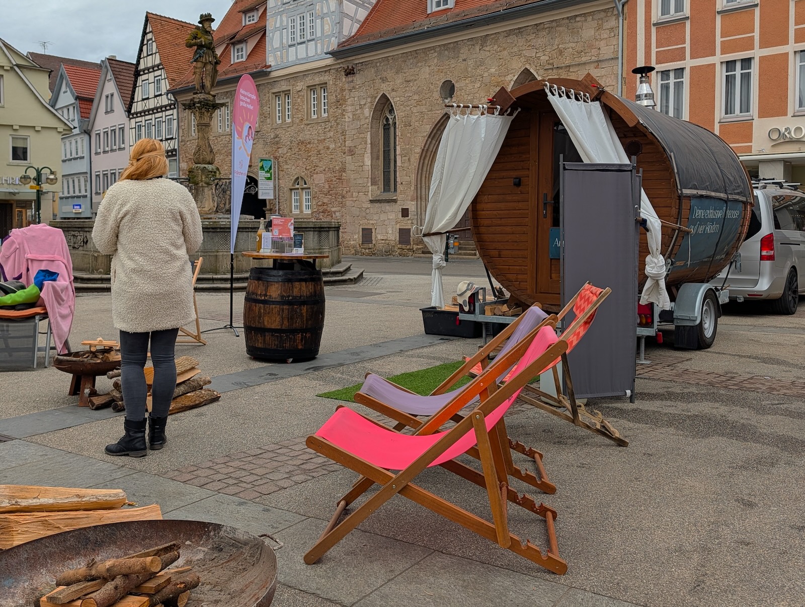 Mobile Sauna beim Event Mobile Sauna beim Event auf dem Marktplatz